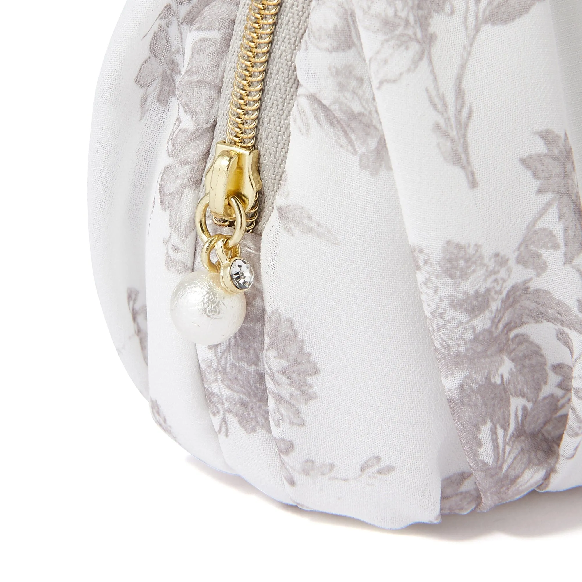 Classic Flower Round Pouch Beige