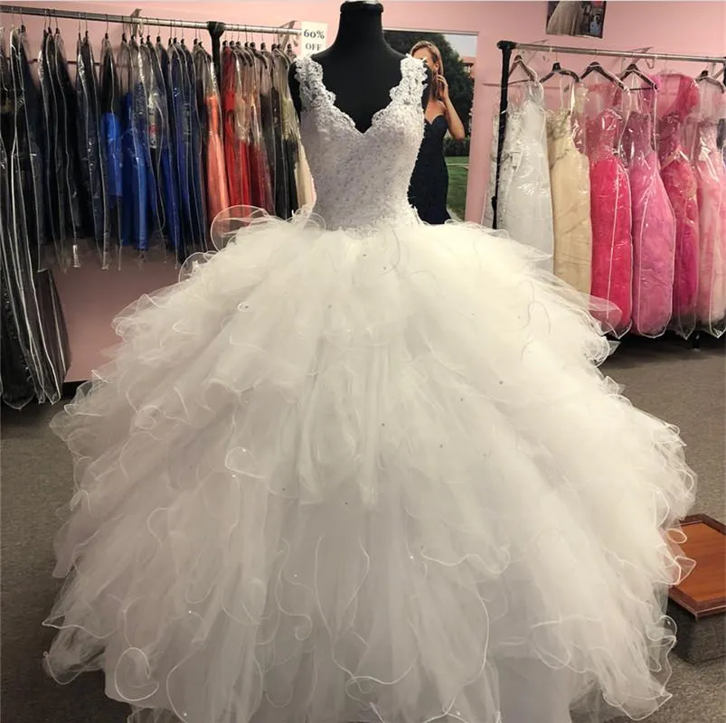 Elegant Lace Embroidery V-neck Organza Ruffles Ball Gowns Quinceanera Dresses